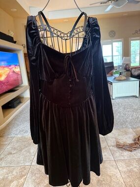 Blu Pepper Black Velvet Long-Sleeve Fit & Flare Dress